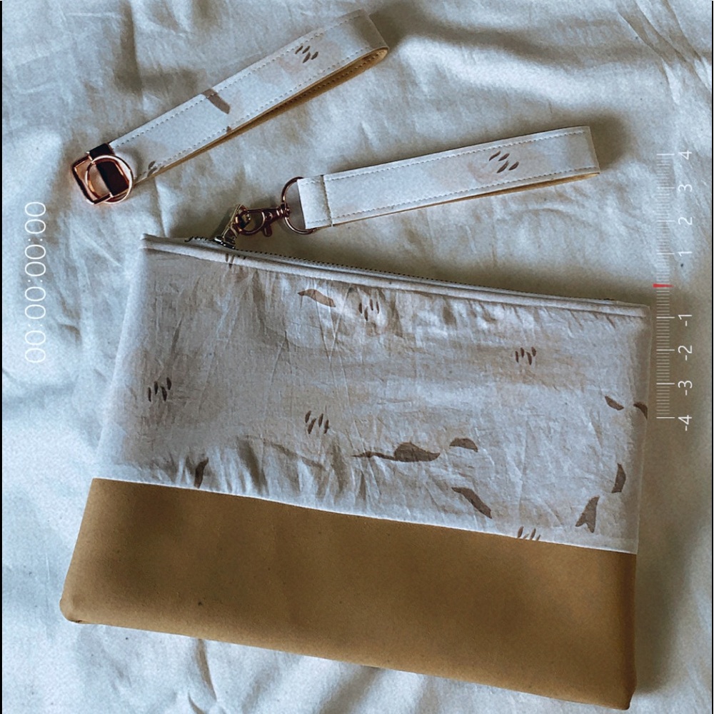 Repurposed Acacia Washed Aloha Clutch & Key Fob